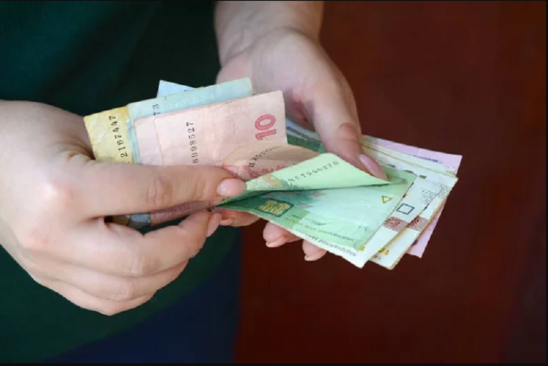 Підвищення зарплат учителів: профспілка закликала МОН прискоритися зі змінами