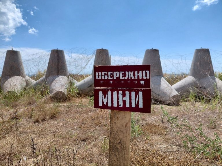 Узбережжя під захистом: 123-тя бригада ТрО продовжує інженерні роботи