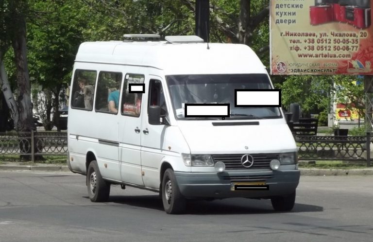 «Давай посвідчення»: у Миколаєві водію  маршрутки не сподобався електронний документ військового