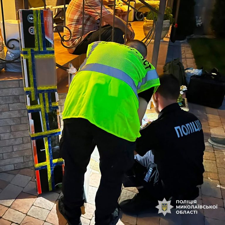 У Миколаївському районі поліцейські затримали чоловіка за підозрою у вбивстві пасинка