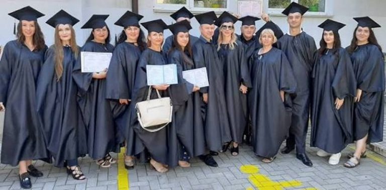 Чи можливо поєднання диплома державного зразка та внутрішнього диплома університету