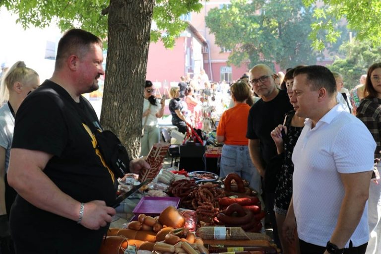 У Миколаєві зібрали виробників з усієї області: на Форумі-ярмарку презентували крафтову продукцію