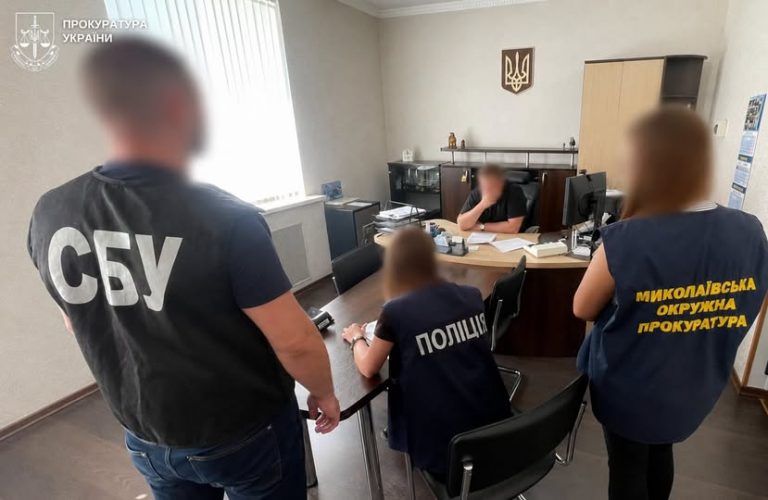 На Миколаївщині керівника обласної станції переливання крові підозрюють у розтраті плазми на понад 2,2 млн грн