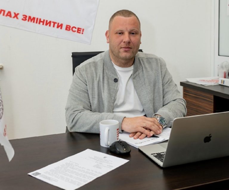 Поки Миколаїв рахував кожну гривню, у родини Кіма знайшли квартиру за $350 тисяч: Лівенцев вимагає пояснень